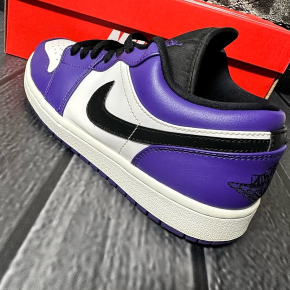 Jordan 1 Low Black Court Purple White US Men Size 8 - Picture 4 of 15